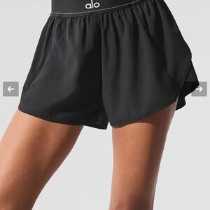 ALO Yoga Black Athletic Shorts Lightweight Relaxed Fit
